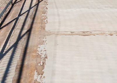 Antes da Limpeza e Lixamento da Quadra Poliesportiva